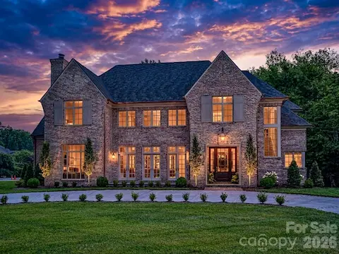 3701 Pelham Lane