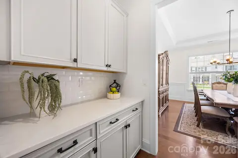 Butler Pantry