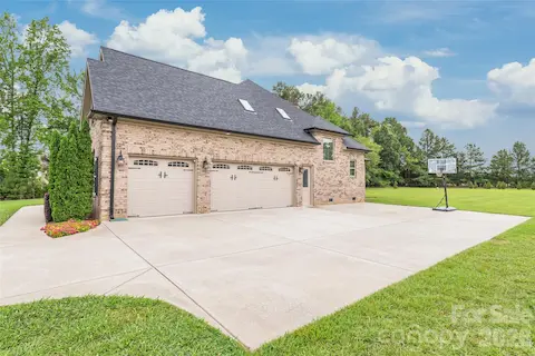 Oversized Three-Car Garage