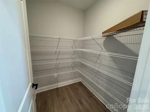 Walk in Pantry