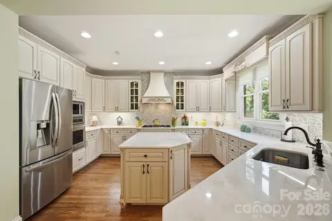 Large Open, Bright Kitchen