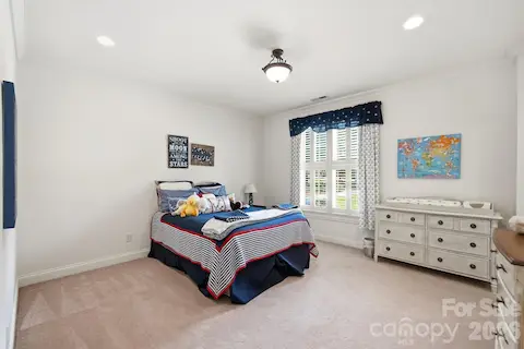 Upstairs Bedroom 2