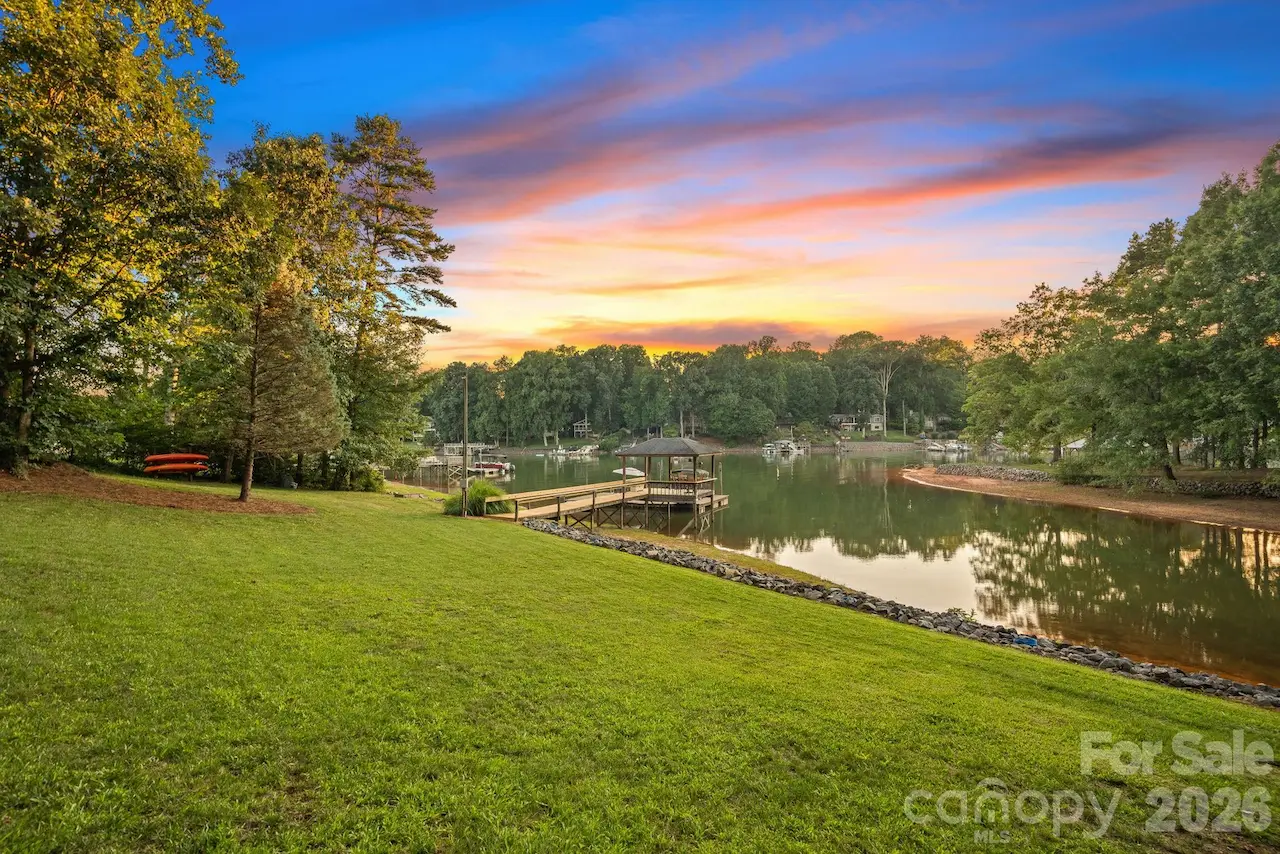 385 Sundown Road, Mooresville, NC