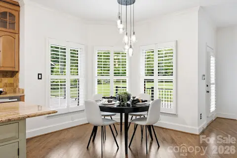 Breakfast nook