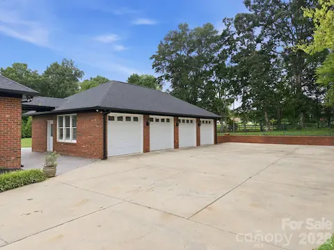 4-car oversized garage.