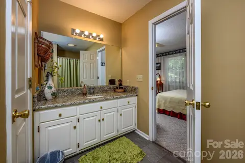 Full Upper Bath