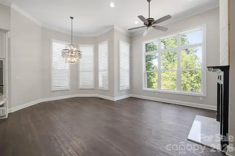 Informal Dining with Keeping Room