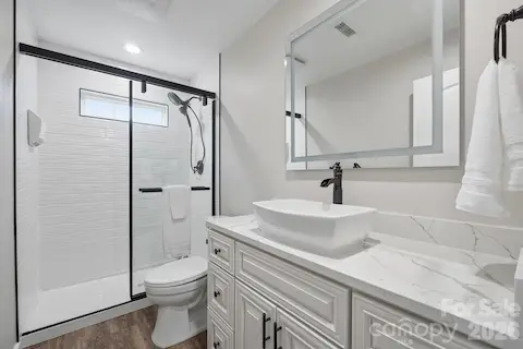 Upper Level Bathroom