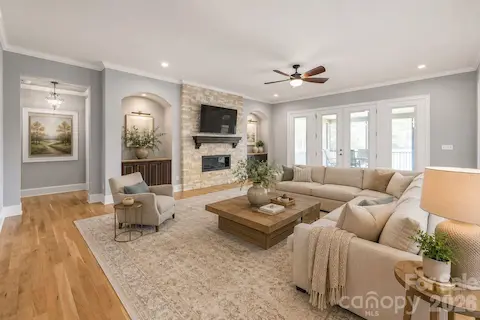 Virtually Staged - Stunning Living Room with Built-Ins