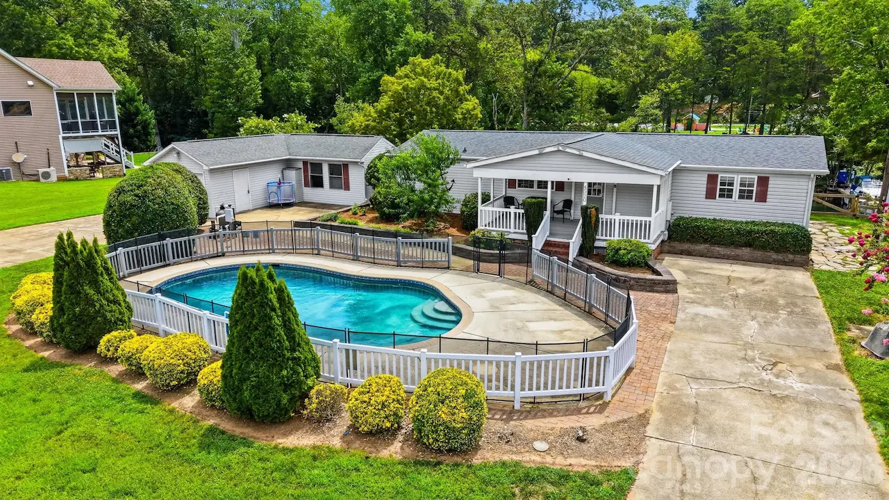4520 Lake Drive, Sherrills Ford, NC