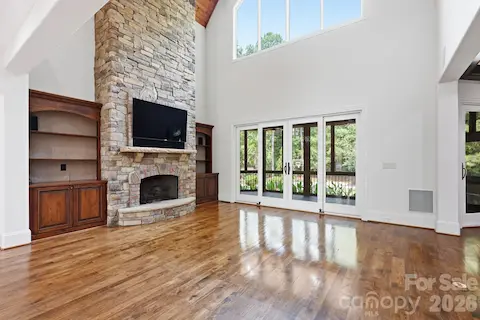 2-Story Vaulted Great Room