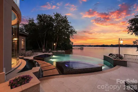 Breathtaking West Facing Sunsets