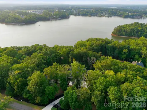 Modern luxury estate sits on almost 4 acres of privacy