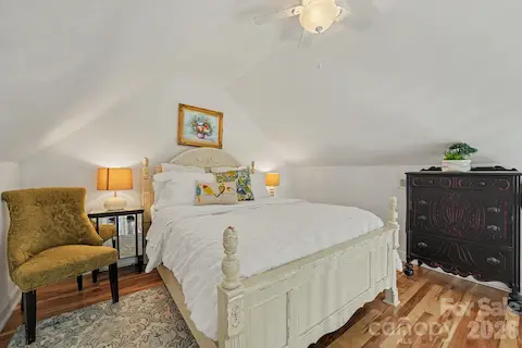 Cottage bedroom in loft