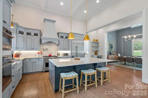 Another view of kitchen