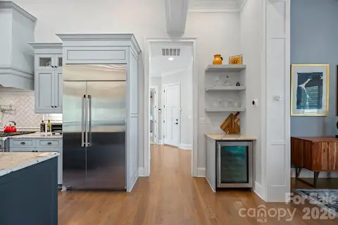 Wine bar/fridge