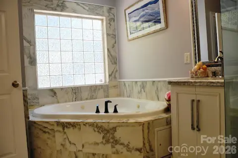 PRIMARY BATHROOM TUB