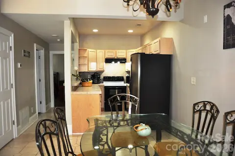 Second Kitchen
