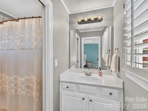 Jack & Jill Bath