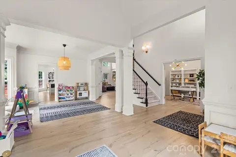 Dining + Flex Space