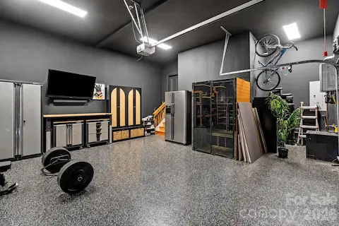 3-Car Garage
