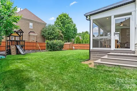 Large, Level Yard w/ Well Irrigation
