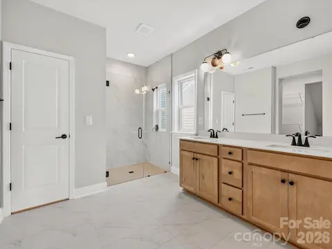 Owner's Bath
