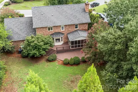 Aerial of 8601 Middleton