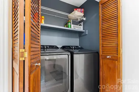 Laundry off garage door & kitchen