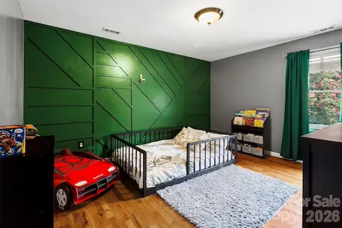 Second bedroom