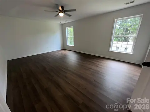 HUGE Bonus Room