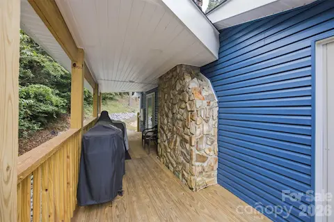Side Deck off Kitchen