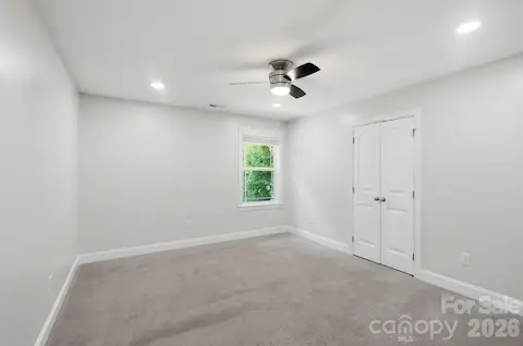 Secondary bedroom