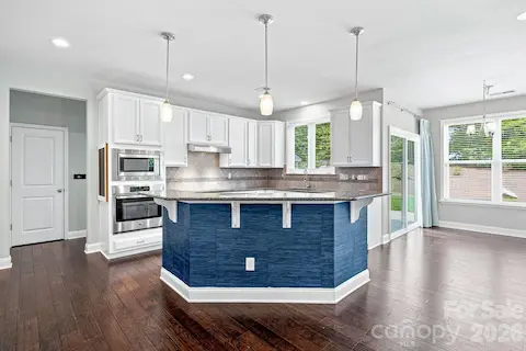 Large Island and eat up area