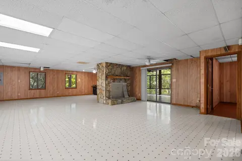 Basement-Recreation Area