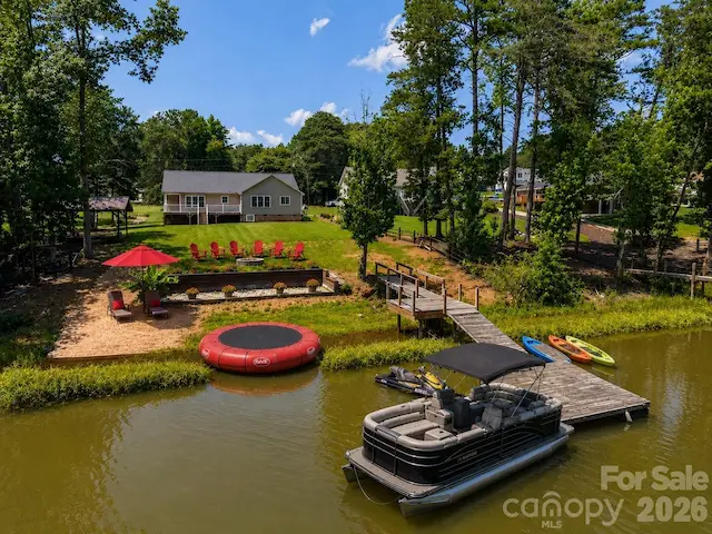 6901 Navajo Trail, Sherrills Ford, NC
