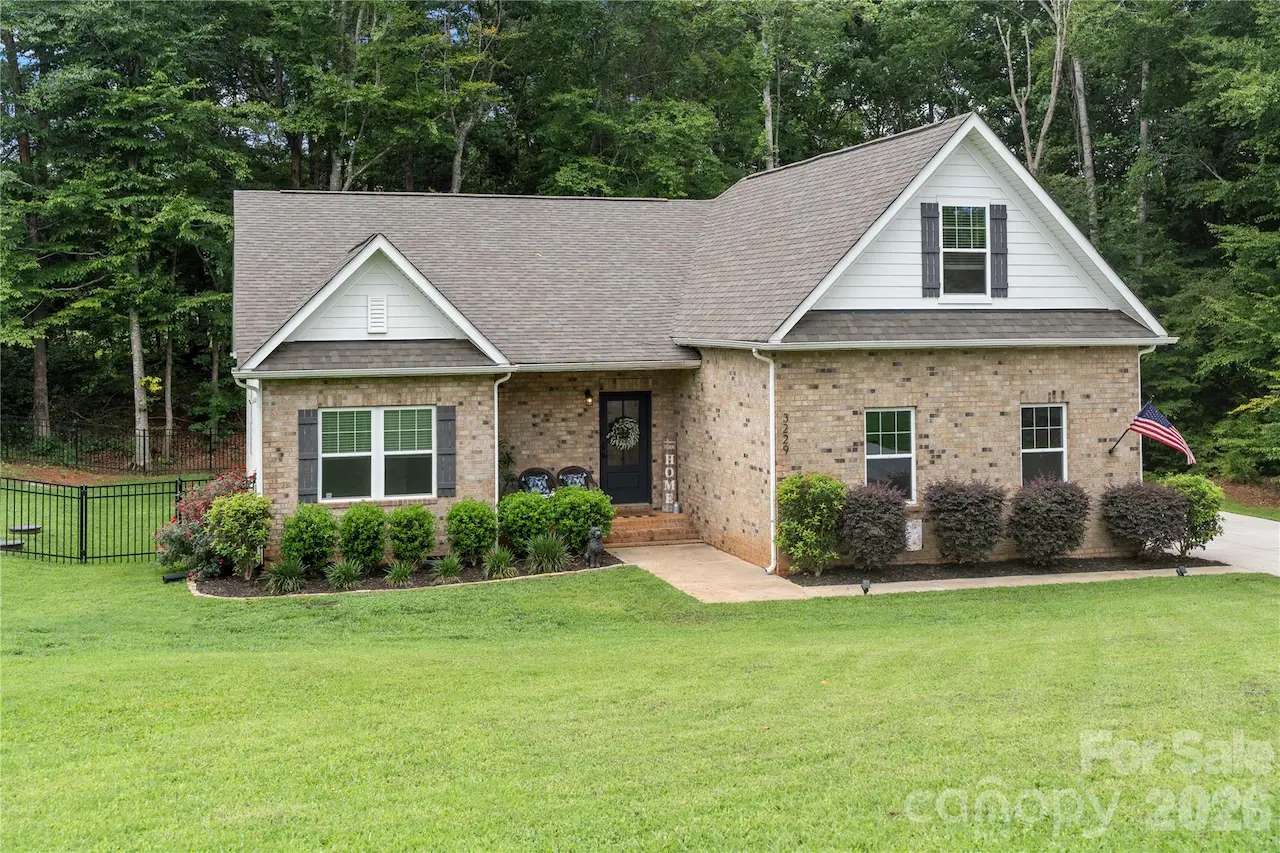 3229 Creek Bend Court, Sherrills Ford, NC