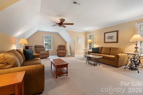 Large Upstairs Bonus