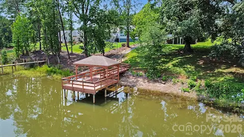 Dock