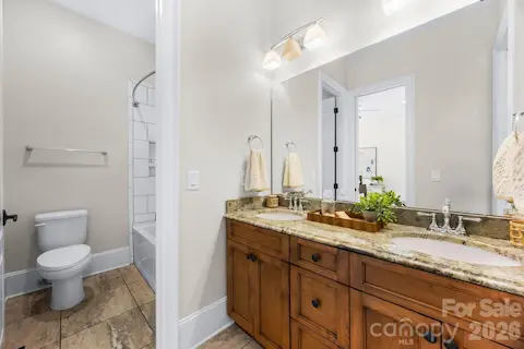 Jack n Jill bathroom for secondary bedrooms one & two