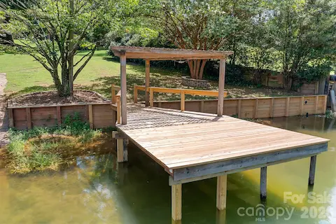 Pier Permitted by Duke Power