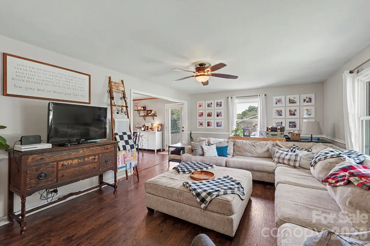 7220 Pharr Mill Road, Harrisburg, NC