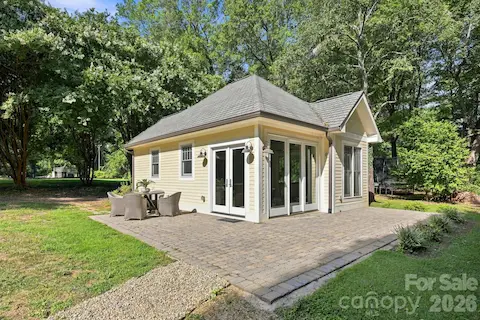 Guest Cottage