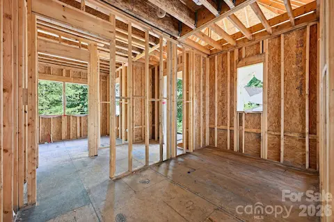 Butlery, mud room, and large laundy room
