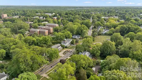 Walkable to downtown Davidson