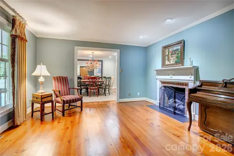 Sirring Room
