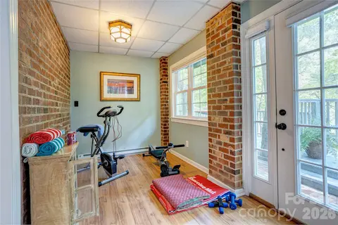 Flex space/Basement entry