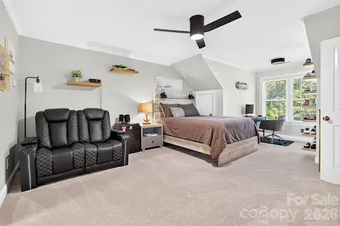 Upper Level Guest Suite
