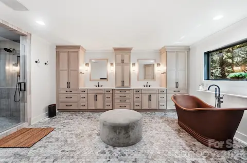 Newly renovated primary bath