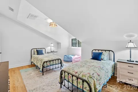 2nd over-sized bedroom